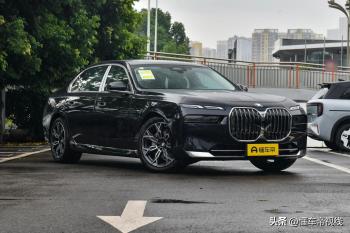 新车 | 售140万元起，红旗国雅正式上市，配升降车头立标/V8混动  -图36