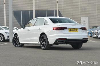 新车 | 标配LOGO迎宾灯！2022款奥迪A4L到店实拍，售30.68万元起  -图7